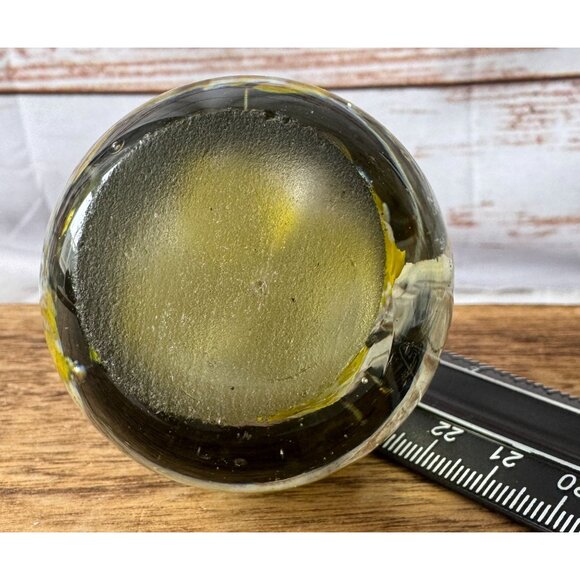 Vintage Handblown Yellow & White Dome Art Glass Paperweight With Abstract Design - Picture 5 of 10